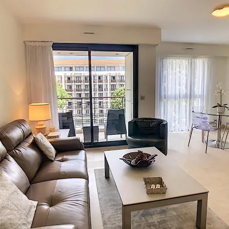 Appart hôtel Carlton Riviera 4*