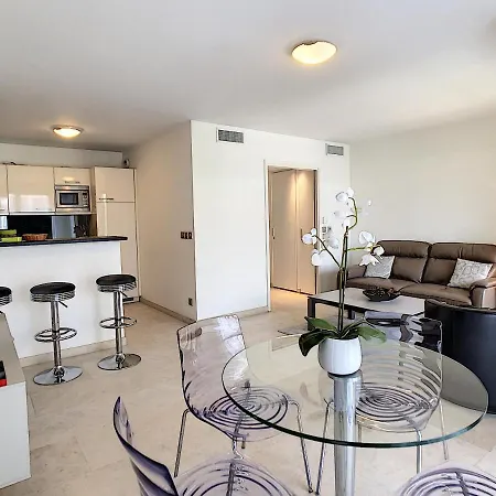 Carlton Riviera Aparthotel