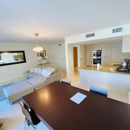 Hotel apartamentowy Carlton Riviera Cannes