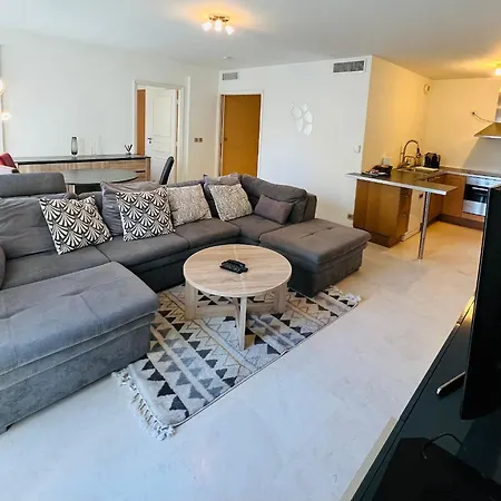 Apartmanhotel Carlton Riviera 4*