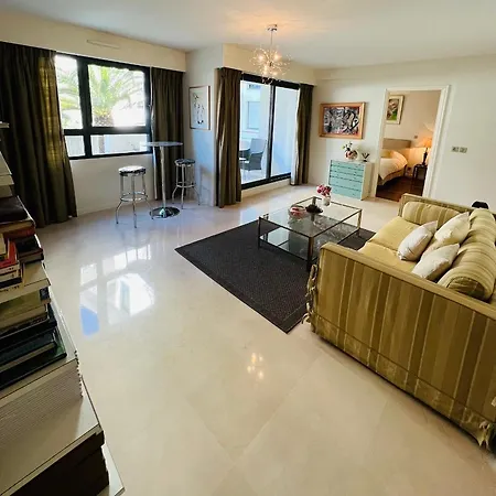 Lejlighedshotel Carlton Riviera