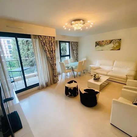 Carlton Riviera Apartmanhotel Cannes