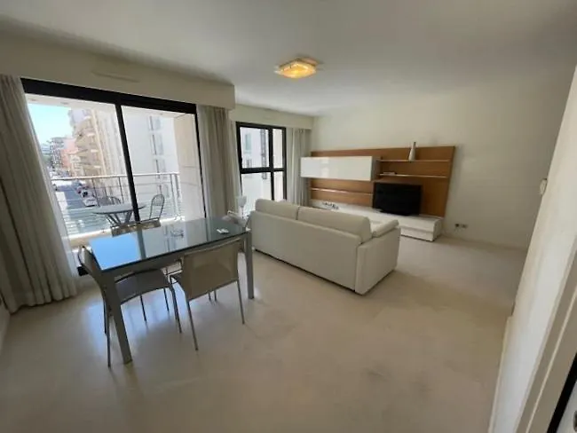 Апарт-отель Carlton Riviera