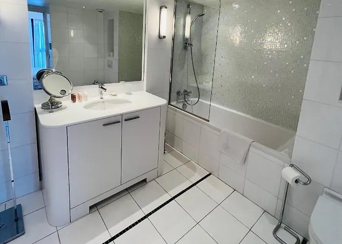 Carlton Riviera Апарт-отель