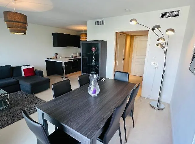 Carlton Riviera Апарт-отель Канны