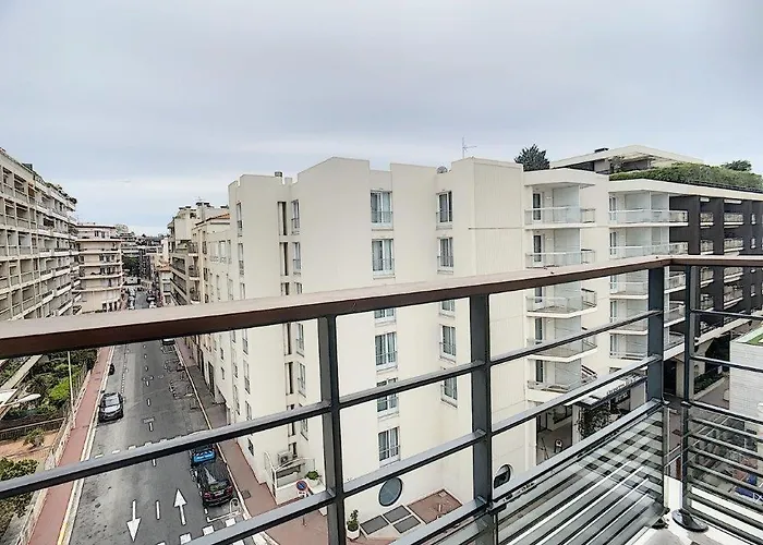 Carlton Riviera Ξενοδοχείο με διαμερίσματα 4*