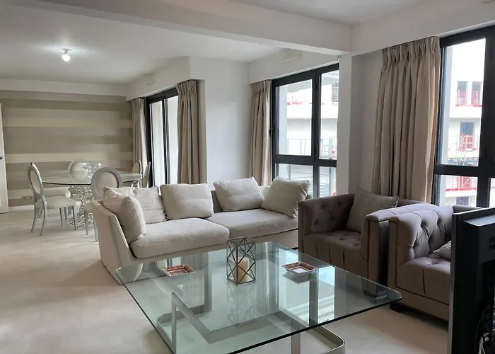 Carlton Riviera