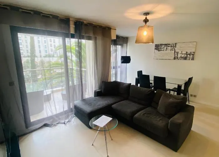 Carlton Riviera Ξενοδοχείο με διαμερίσματα 4*