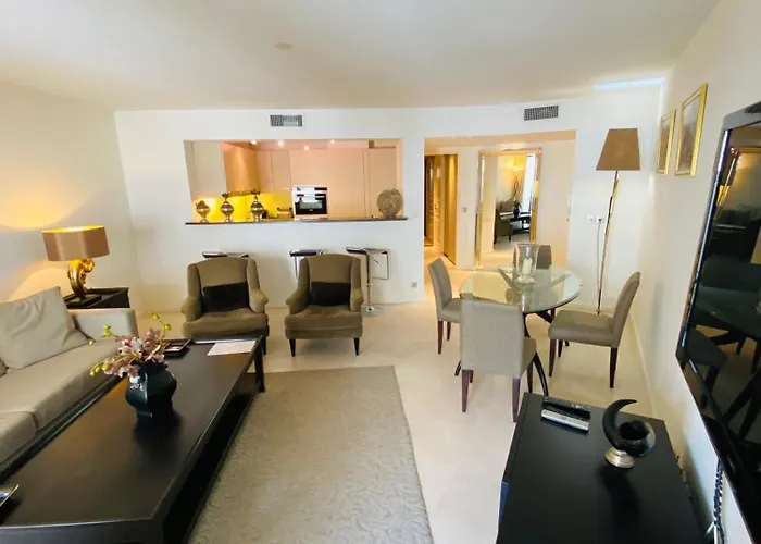 Carlton Riviera 4* Κάννες