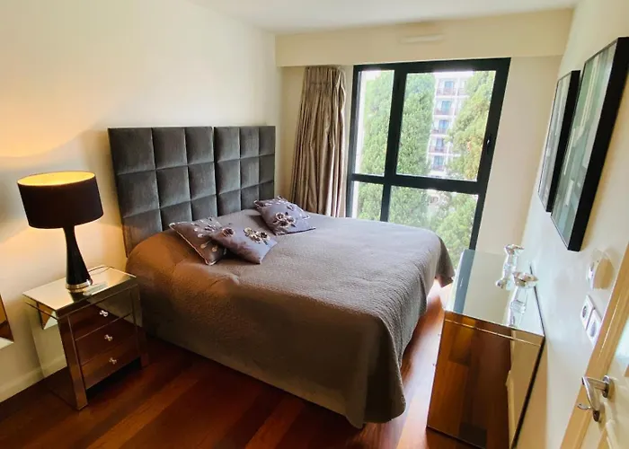 Carlton Riviera Ξενοδοχείο με διαμερίσματα 4*